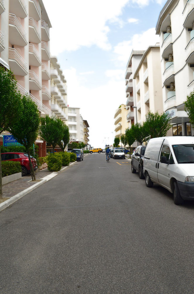 Hotel Riviera Cattolica Kültér fotó